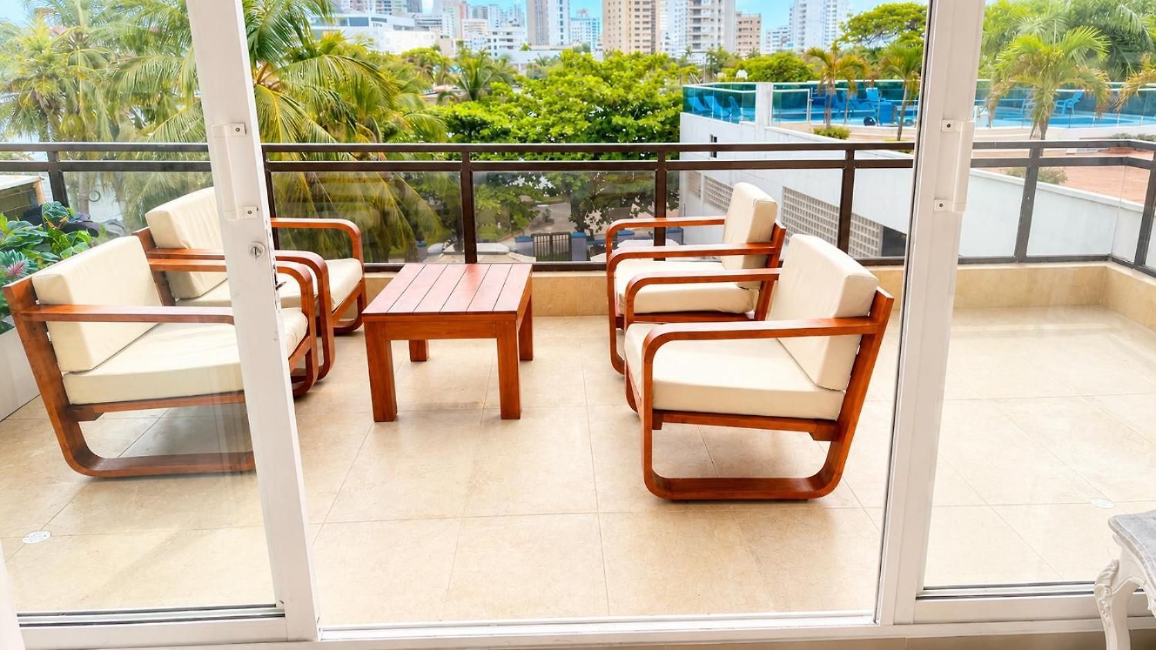 Apartamento En El Laguito, *