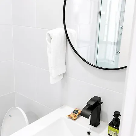 Apartamento En El Laguito, *