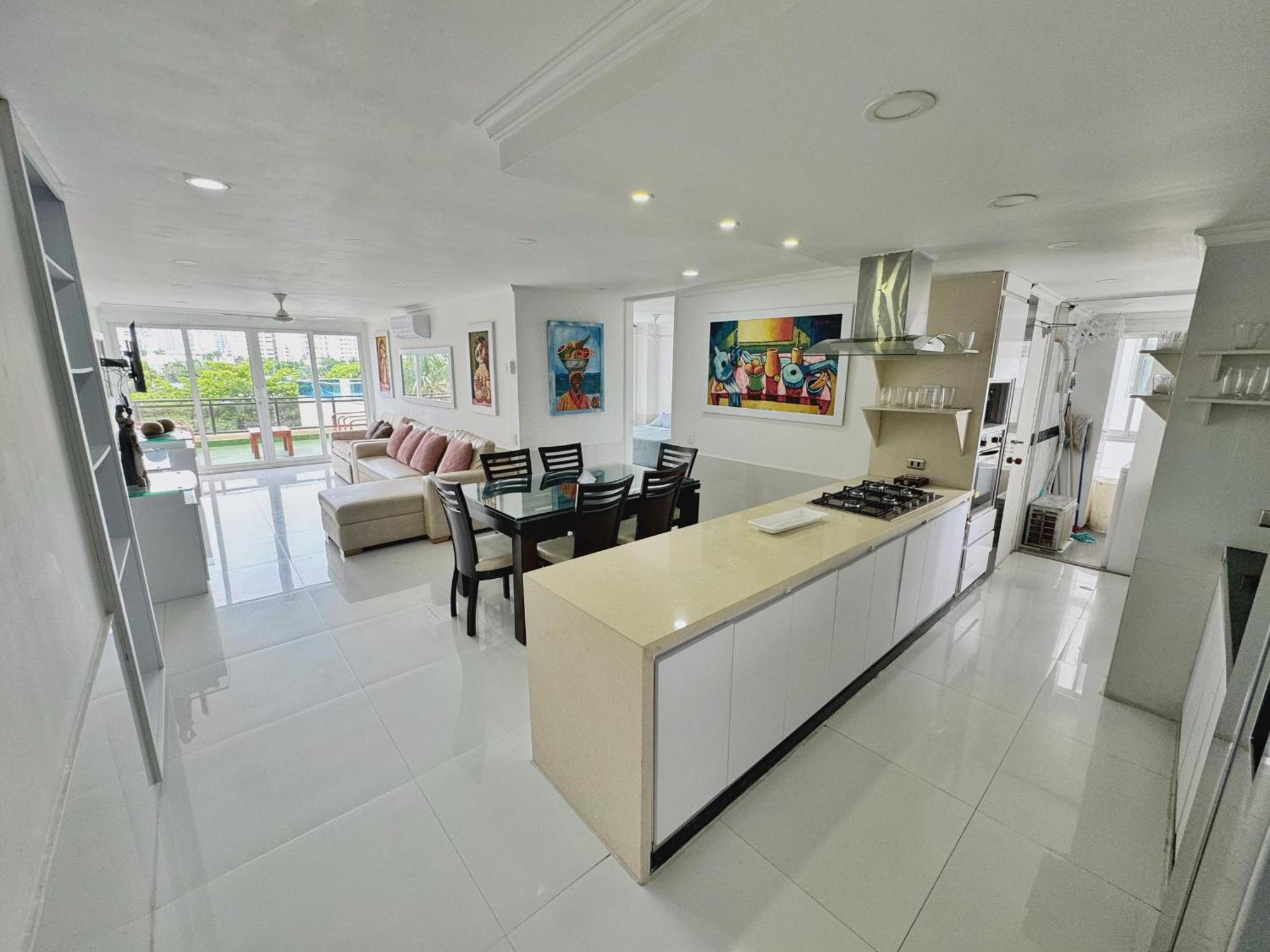 Apartamento En El Laguito, *