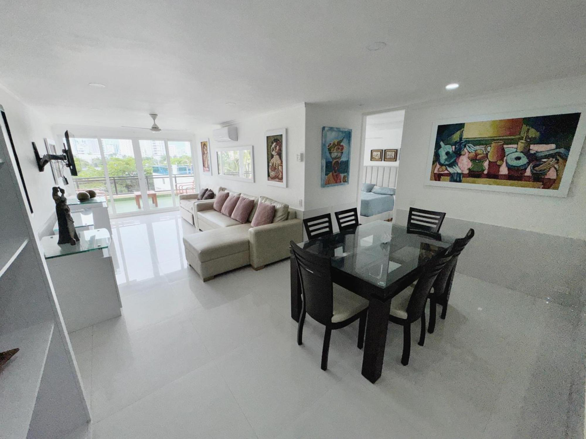 Apartamento En El Laguito, *