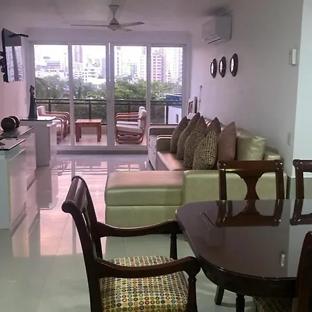 En El Laguito, Apartment